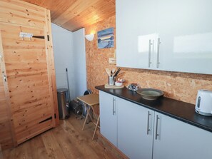 Interior - Rhosgranog Shepherds Hut (Haverfordwest)