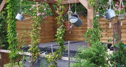 Gîte l'évasion: Peaceful Retreat Near Beauval Zoo with Beautiful Jacuzzi