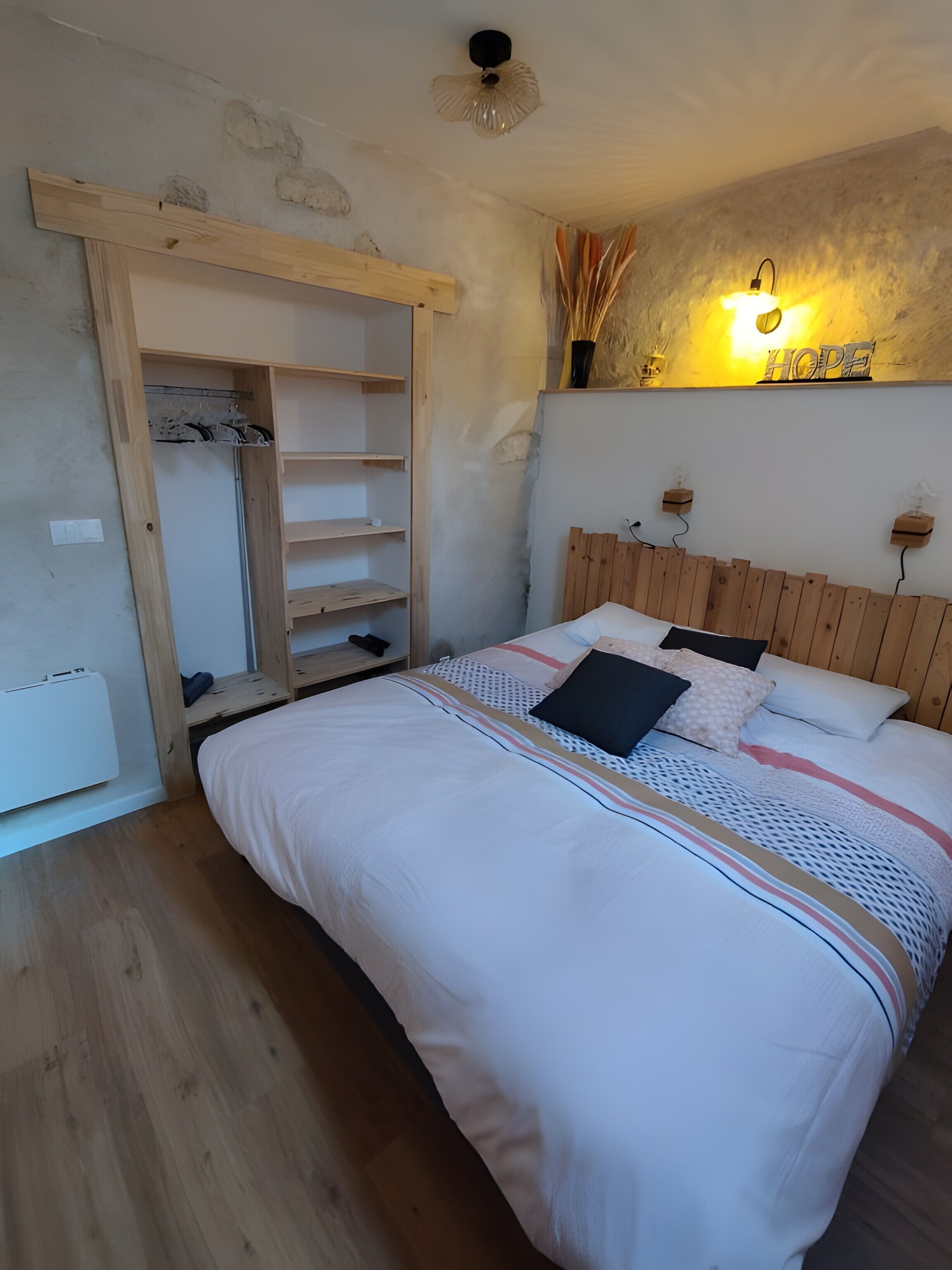 熨斗/熨衣板、WiFi、床单