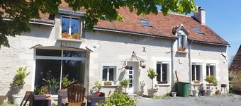 Gîte l'évasion: Peaceful Retreat Near Beauval Zoo with Beautiful Jacuzzi