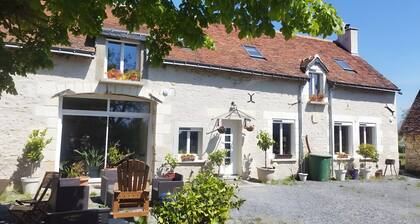 Gßte l'évasion, proche du zoo de beauval au calme et avec un trÚs beau jacuzzi
