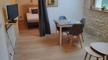 Bügeleisen/Bügelbrett, WLAN, Bettwäsche