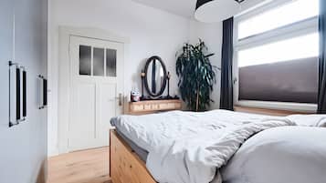 Bügeleisen/Bügelbrett, WLAN, Bettwäsche