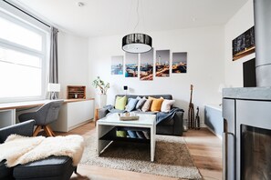 Fernseher, Kamin