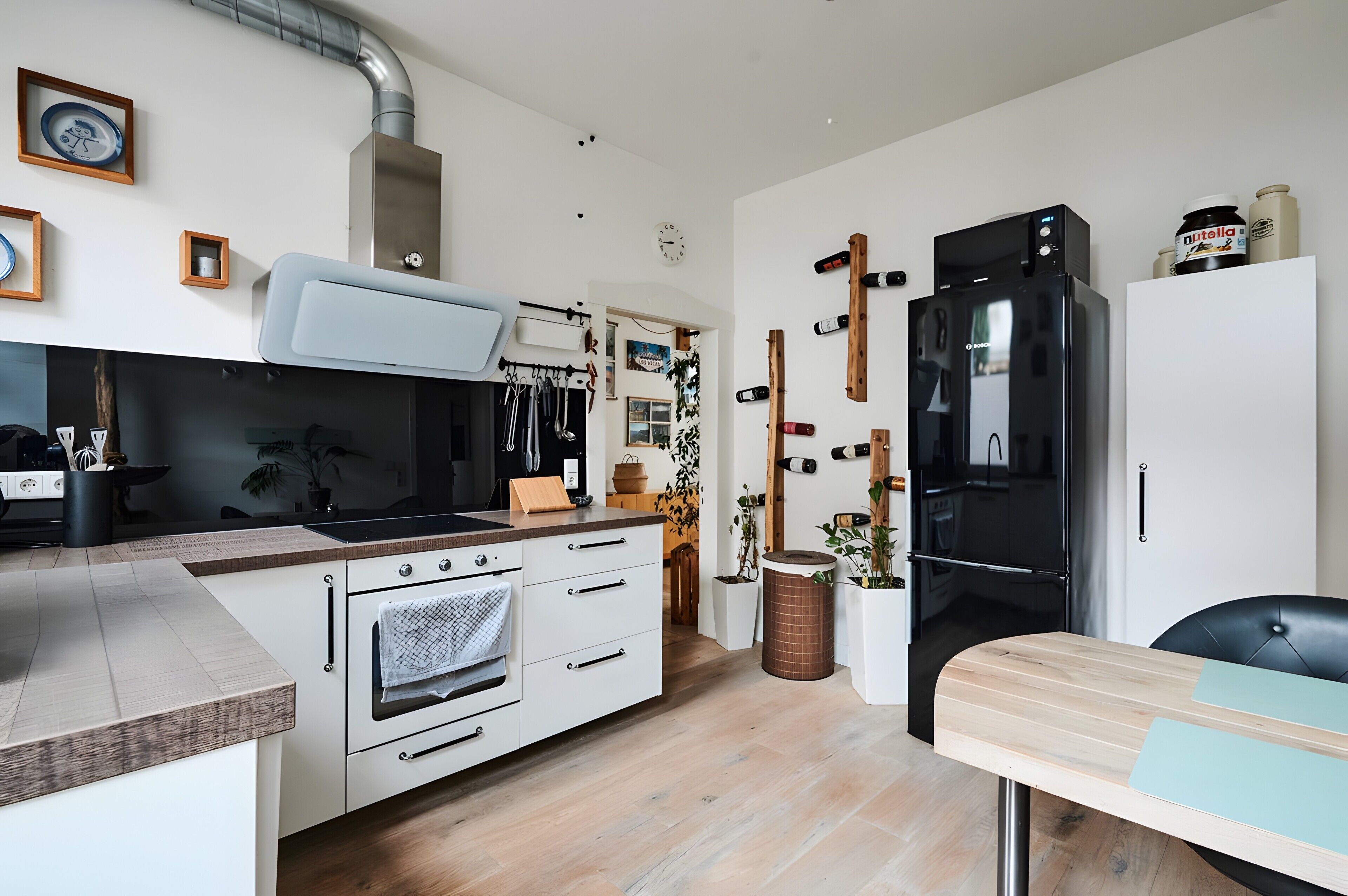 Kühlschrank, Mikrowelle, Ofen, Herdplatte