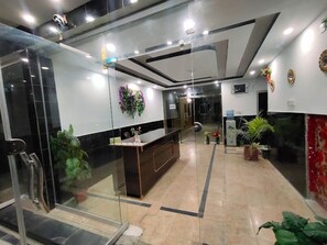 Lobby - ALZAHIR Hotel & GUESTHOUSE  (Islamabad)