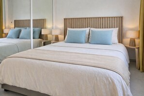 2 bedrooms, iron/ironing board, travel cot, free WiFi - Sunny Garden Apartment Miraflores, near beach (Mijas Costa)