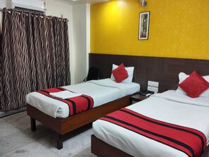 Free WiFi, bed sheets - Welcome Regency (Barasat)