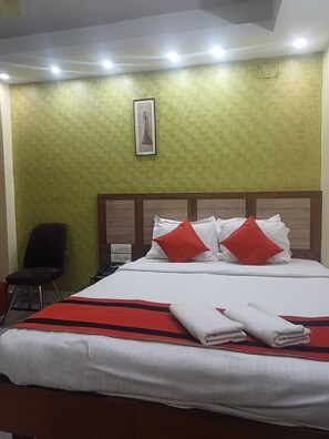 Standard Room, City View | Free WiFi, bed sheets - Welcome Regency (Barasat)