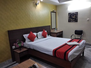 Deluxe Room, City View | Free WiFi, bed sheets - Welcome Regency (Barasat)