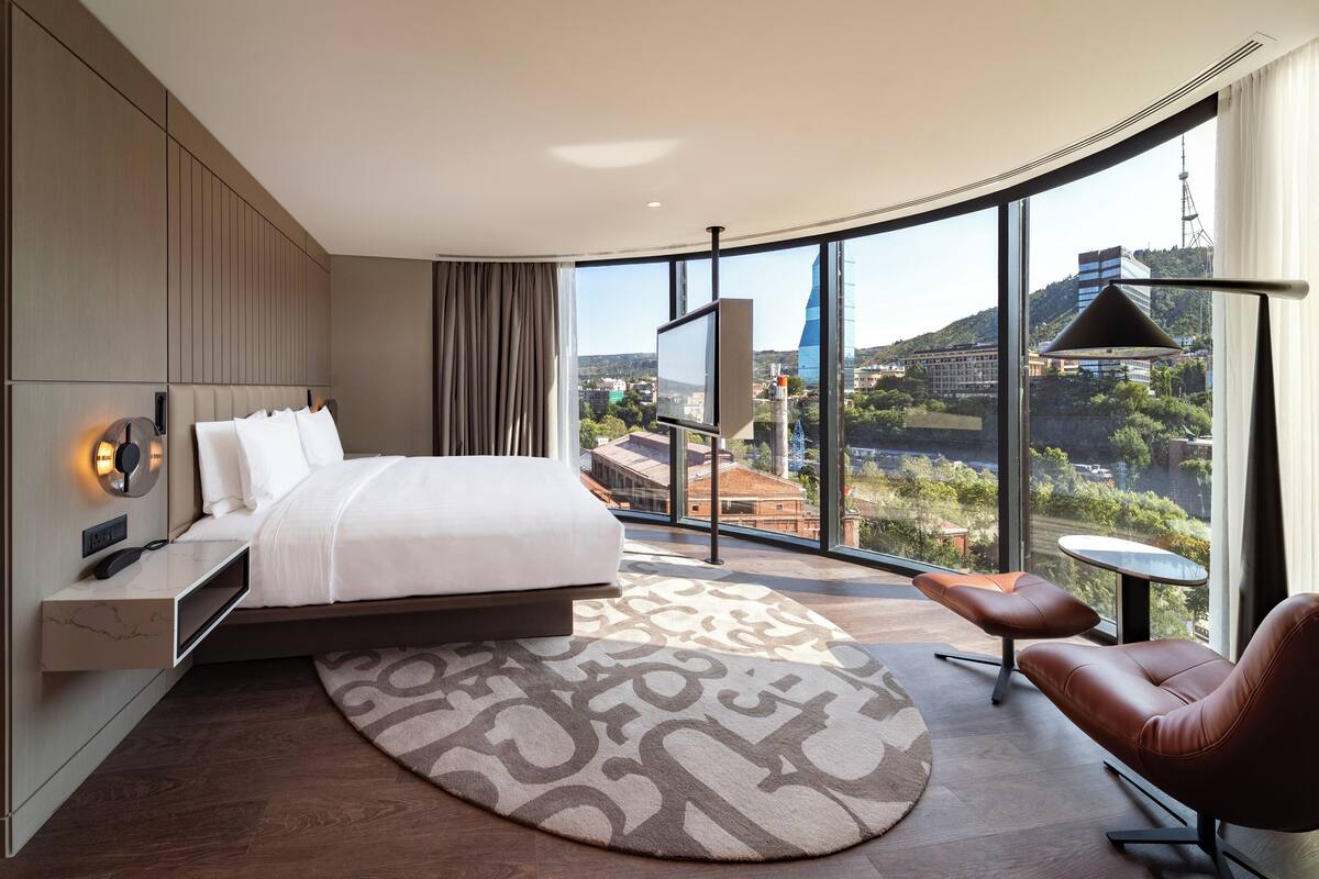 Superior King Room