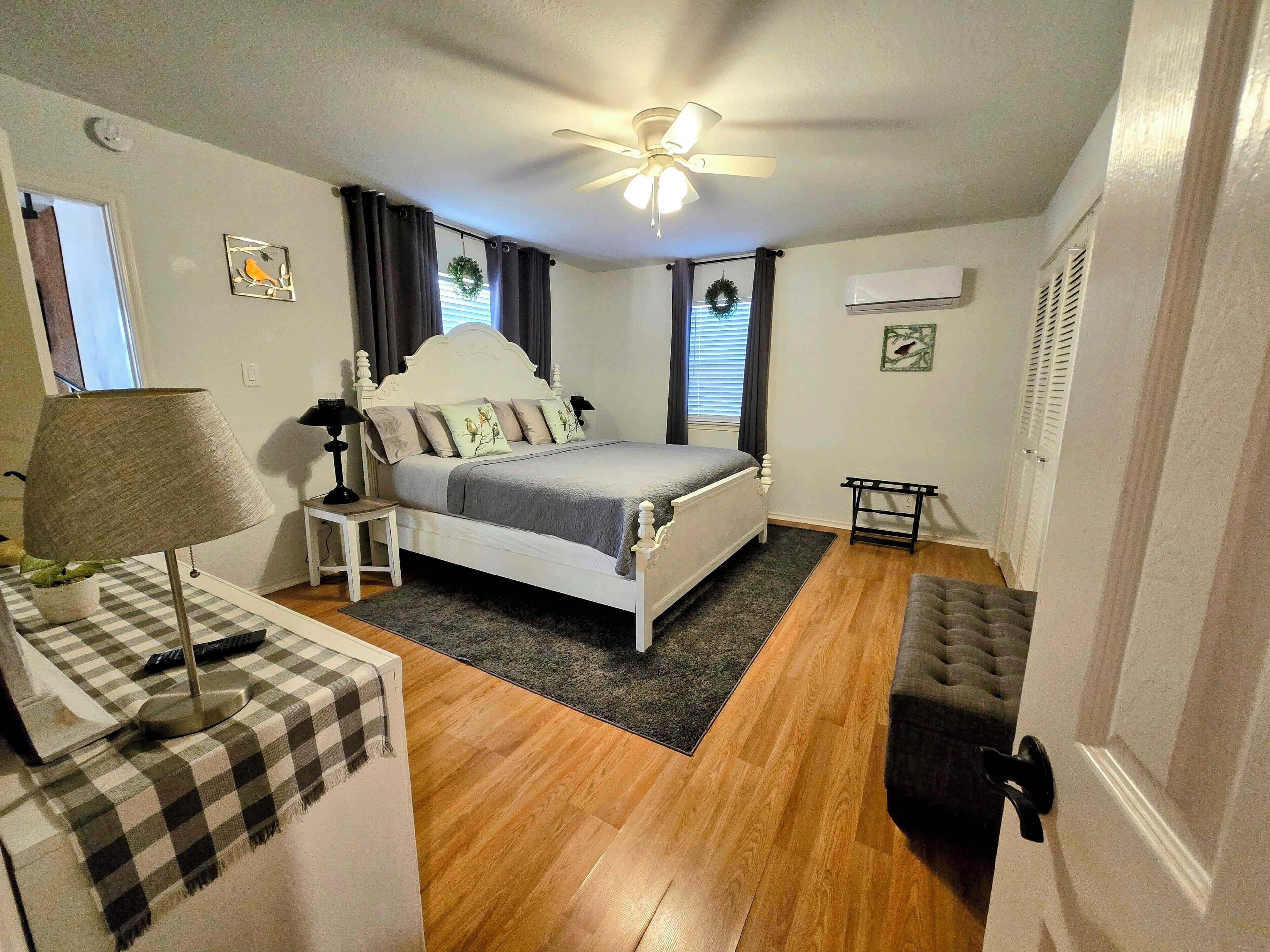 4 間睡房、熨斗/熨衫板、免費 Wi-Fi、床單