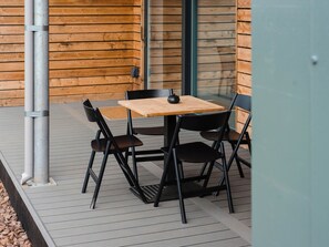Outdoor dining - The Laidlaw (North Berwick)