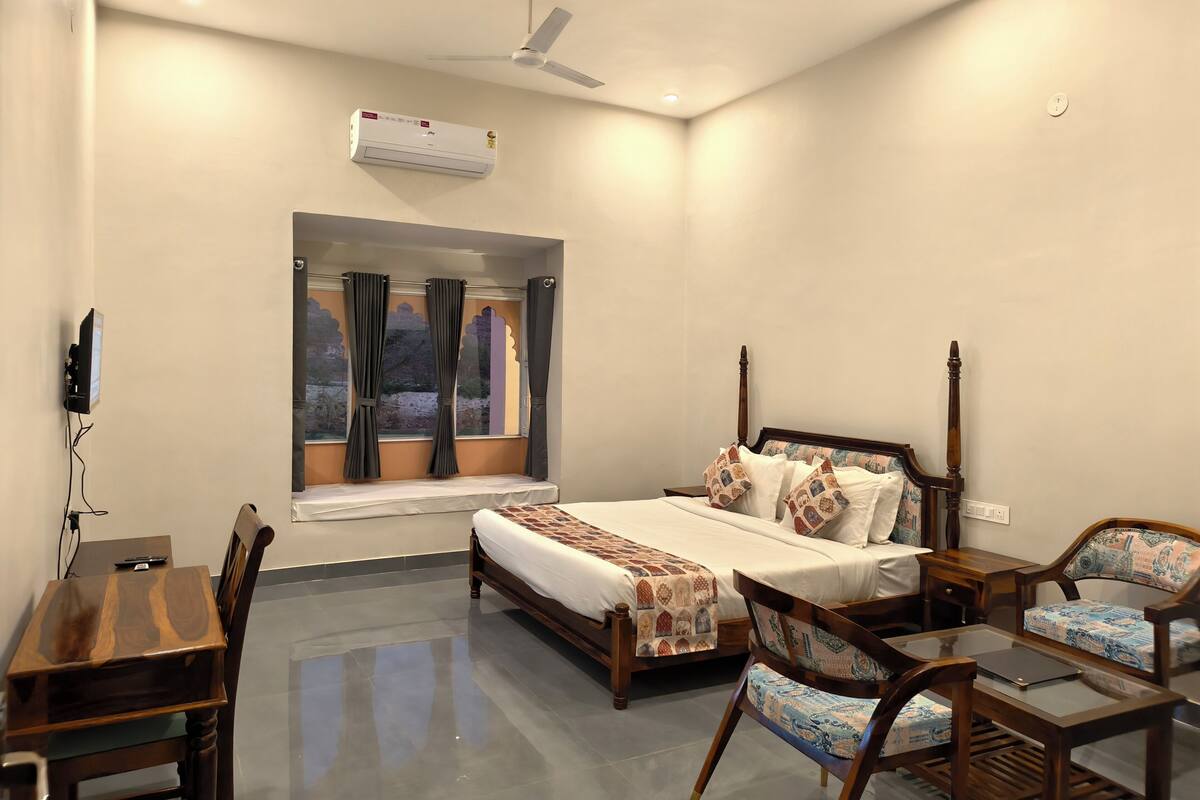 Superior Room, Garden View | Desk, free WiFi