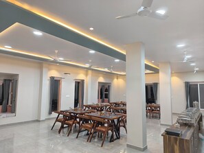 Dining - Sun Hill Resort (Jetaran)