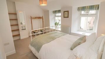 3 bedrooms, individually decorated, individually furnished, free WiFi