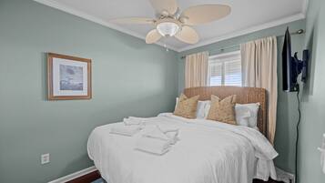 Iron/ironing board, free WiFi, bed sheets