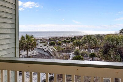 Beautiful Oceanfront Condo New to the Rental Market!
