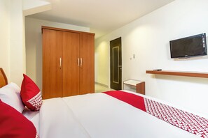 Standard Double Room - Collection O 294 Andrea Residence (Medan)