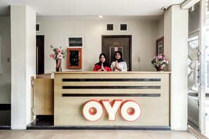 Reception - Collection O 294 Andrea Residence (Medan)