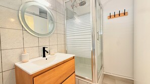 Hair dryer, towels, toilet paper - Studio Maemora - Trois ilets Sea view (Les Trois-Îlets)
