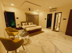 ห้องพรีเมียมดับเบิล | โต๊ะทำงาน, Wi-Fi ฟรี, ผ้าปูที่นอน