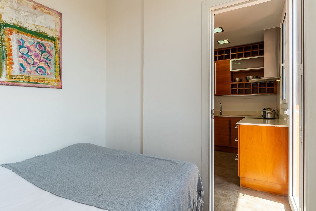 Strykejern/-brett og reiseseng for barn