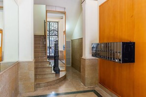 Interior - Penthouse with stunning TERRACE / Arco de Triunfo (08009 Barcelona)