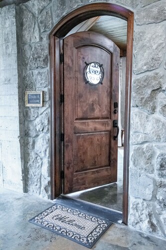 Heart of Cullman / Walk to Dining & Shops, 5 Minutes to Omniplex