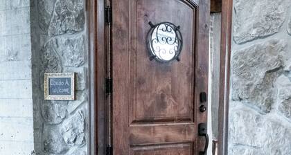 Heart of Cullman / Walk to Dining & Shops, 5 Minutes to Omniplex