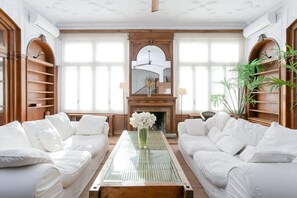 Interior - Unique & Stylish Townhouse / Paseo de Gracia (08037 Barcelona)