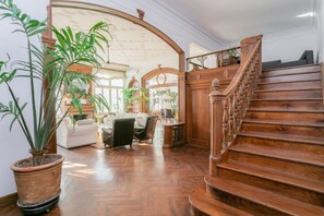 Interior - Unique & Stylish Townhouse / Paseo de Gracia (08037 Barcelona)