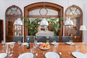 Dining - Unique & Stylish Townhouse / Paseo de Gracia (08037 Barcelona)