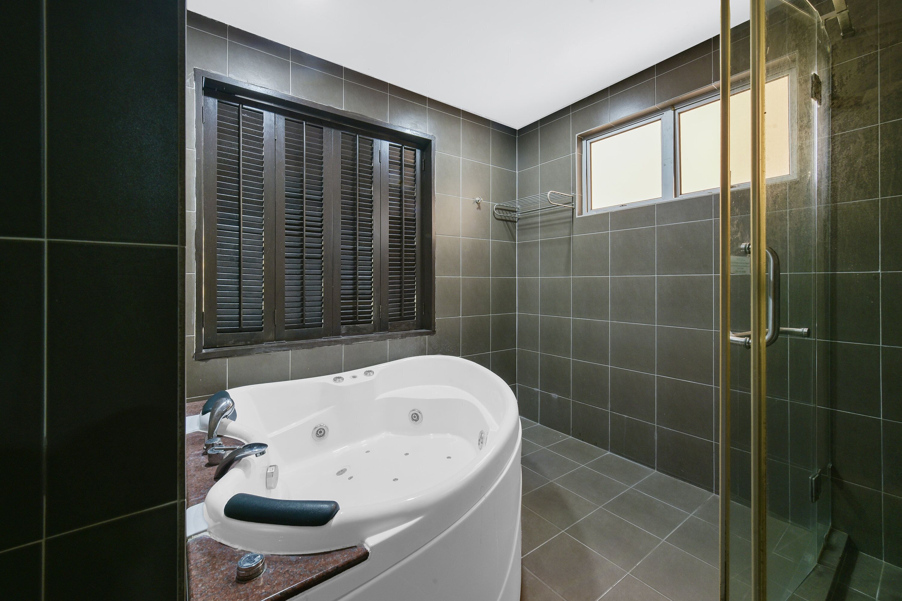 Studio | Badezimmer | Dusche, Handtücher