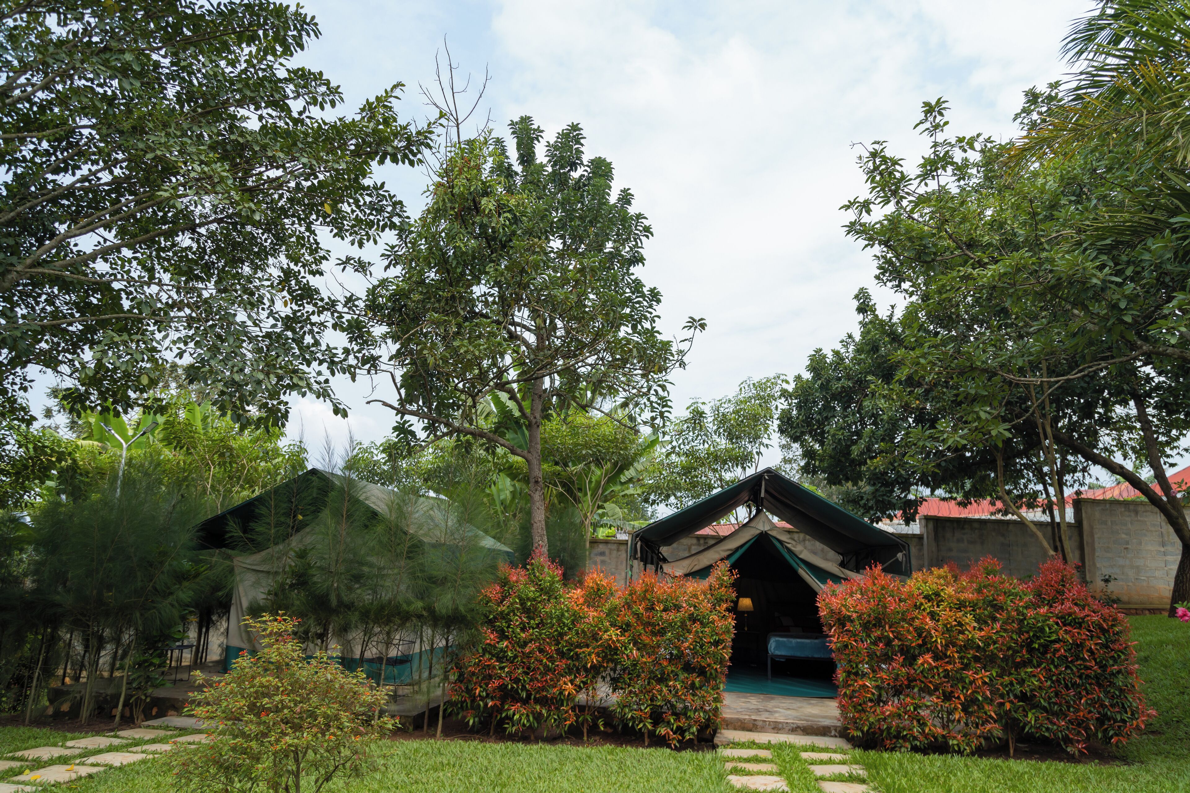 المنشأة من الخارج