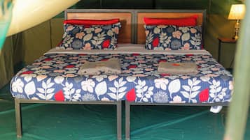 Classic-Zelt | Individuell eingerichtet, kostenloses WLAN, Bettwäsche