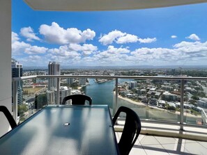 Outdoor dining - 26th Floor at Chevron (Surfers Paradise)