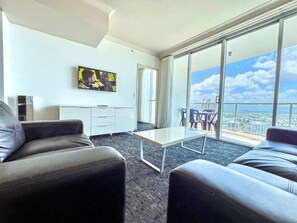 TV, video games, offices - 26th Floor at Chevron (Surfers Paradise)