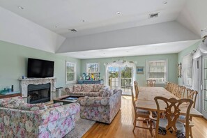 リビング エリア