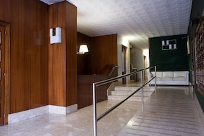 Design Flat, Terrace / Paseo de Gracia, Born Reviews, Deals & Photos ...
