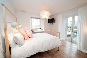 5 soverom, strykejern/-brett, wi-fi (inkludert) og sengetøy