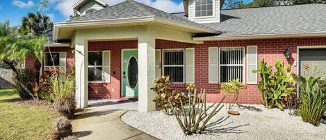 House (2 Bedrooms) | Front of property