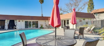 Shop, Hike & Sip Wine: Pleasanton Gem w/ Balcony!