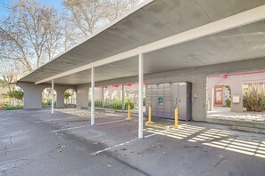 Apartment (1 Bedroom) | Interior - Shop, Hike & Sip Wine: Pleasanton Gem w/ Balcony! (Pleasanton)