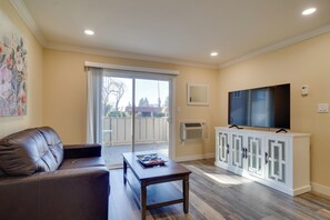 Apartment (1 Bedroom) | Interior