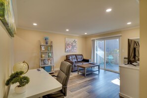 Apartment (1 Bedroom) | Interior