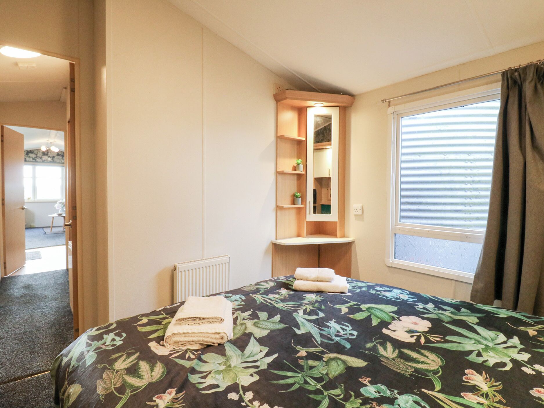 2 bedrooms, individually decorated, individually furnished, free WiFi