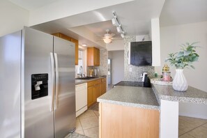 Interior - 4 Mi to Beach! Snowbird Escape in Port Charlotte (Port Charlotte)