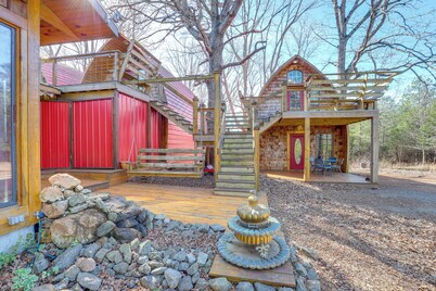 1 Mi to Tiec: Peaceful Mountain Cabin