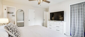 Visit Route 66! Pet-friendly Joplin Gem w/ Yard